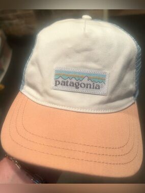 Women’s Patagonia Colorblock SnapBack in Peach, White & Light Blue
